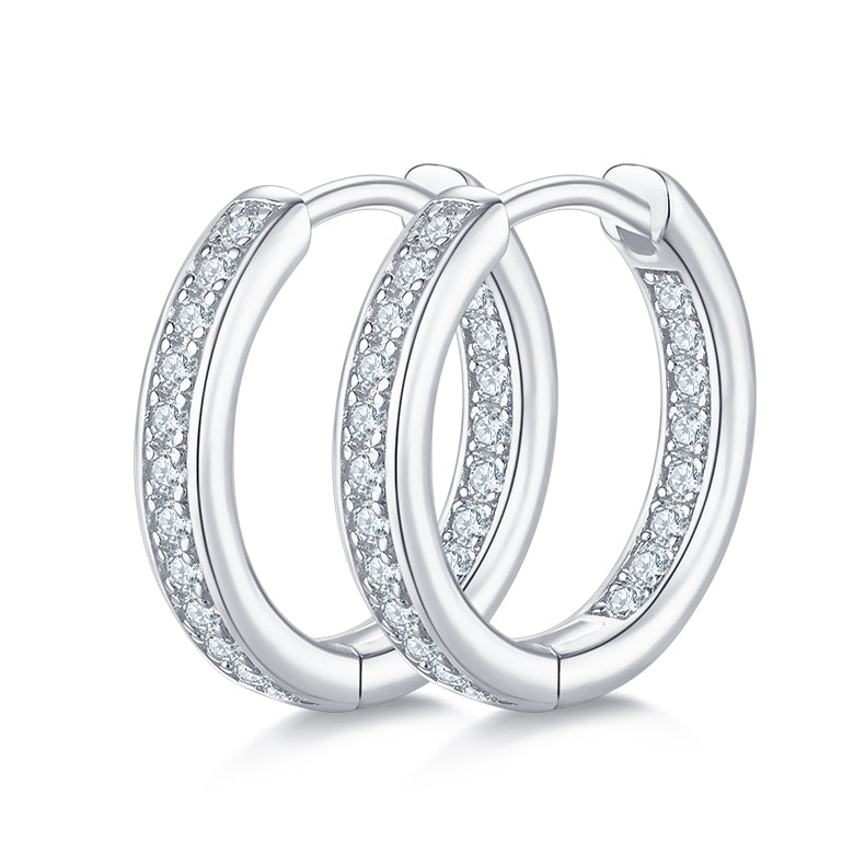 Engraved With Top-quality Moissanite, This Luxurious And Fashionable Minimalist Jewelry Features Silver Earrings And Necklaces. Made Of S925 Silver With Electroplated Platinum.