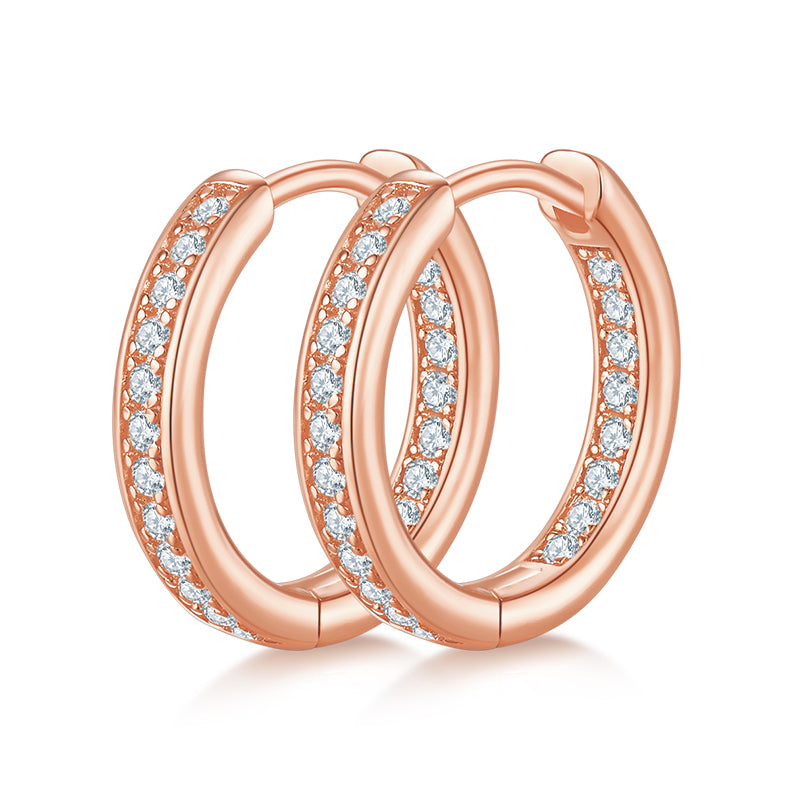 Engraved With Top-quality Moissanite, This Luxurious And Fashionable Minimalist Jewelry Features Silver Earrings And Necklaces. Made Of S925 Silver With Electroplated Platinum.
