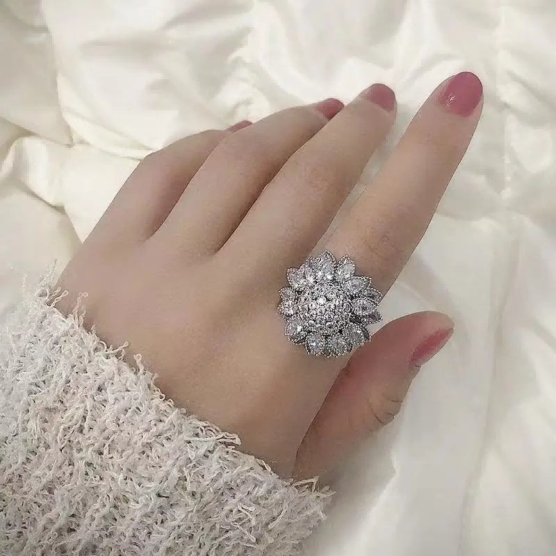 Elegant Sunflower Spinner Open Ring Trendy Ladies Fashion Jewelry US2US Ship