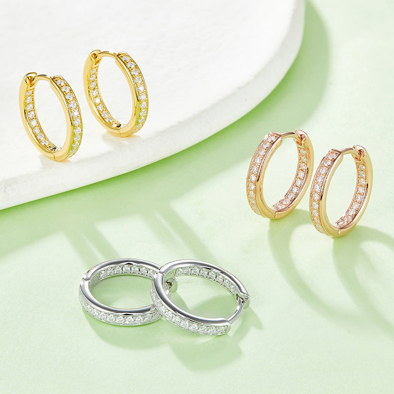 Engraved With Top-quality Moissanite, This Luxurious And Fashionable Minimalist Jewelry Features Silver Earrings And Necklaces. Made Of S925 Silver With Electroplated Platinum.